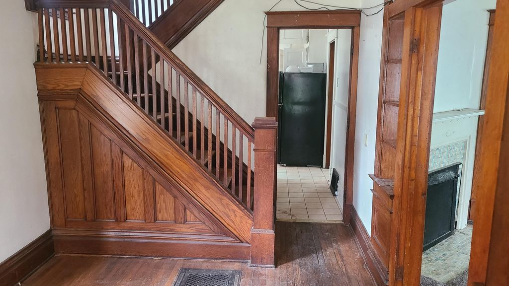 Photo of 517 Oak Street, Kalamazoo, MI 49007 (MLS # 25051388)