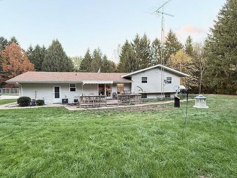 4327 Pier Road Benton Harbor MI 49022