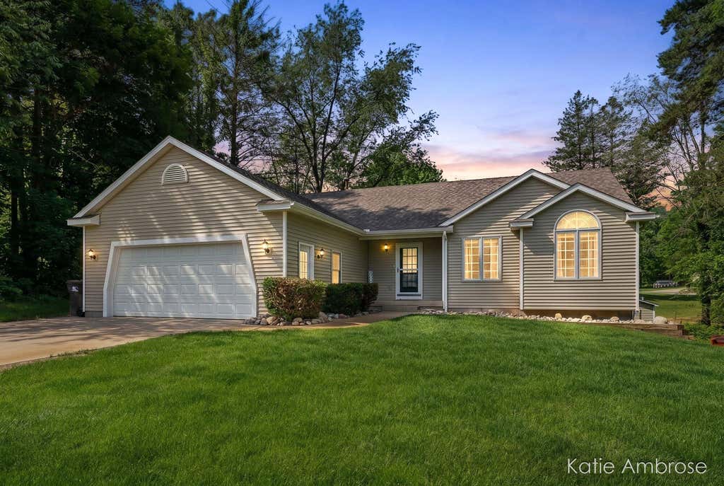 Photo of 1683 Pinehill Drive, Hastings, MI 49058 (MLS # 26027974)
