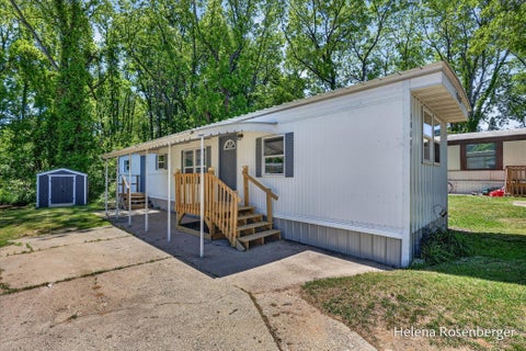 Photo for 10604 Peachtree Street