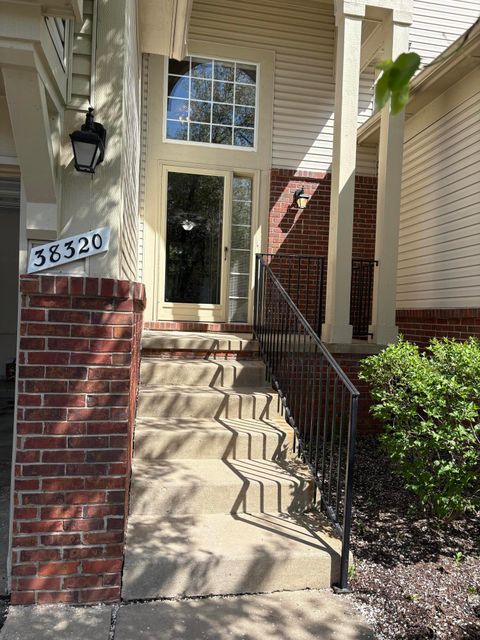 38320 Saratoga Circle Farmington Hills MI 48331