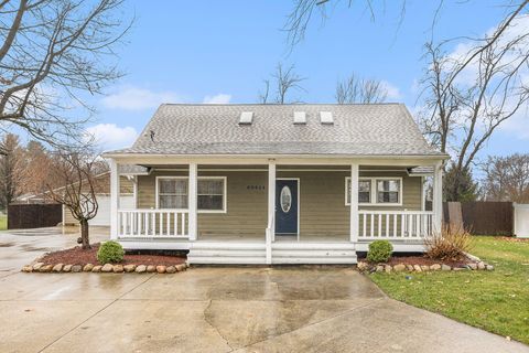 MLS: 25013458