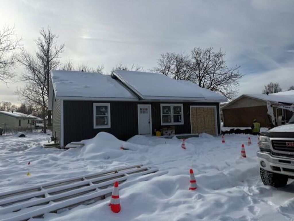 Photo of 973 Ducey Avenue, Muskegon, MI 49442 (MLS # 25061324)