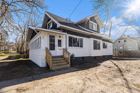 MLS: 25016063