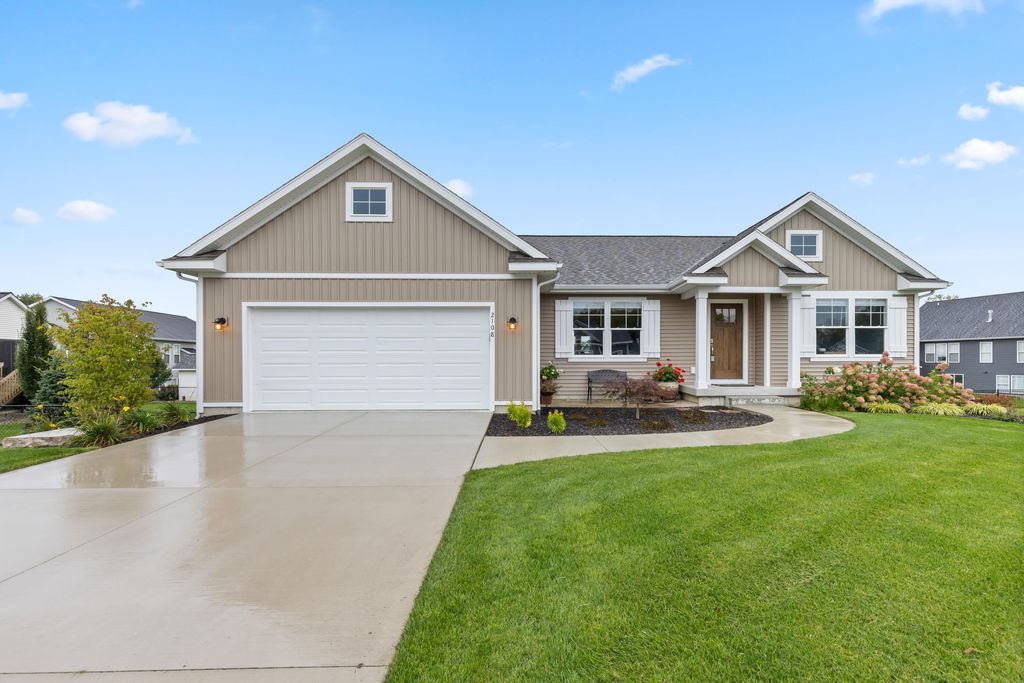 Photo of 2108 East View Drive, Jenison, MI 49428 (MLS # 23138072)