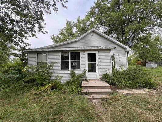 1055 HALL ST, BENTON HARBOR, MI 49022 - Image be3d6400e6e6c8e24763a32ef5cf67cb/2328555046