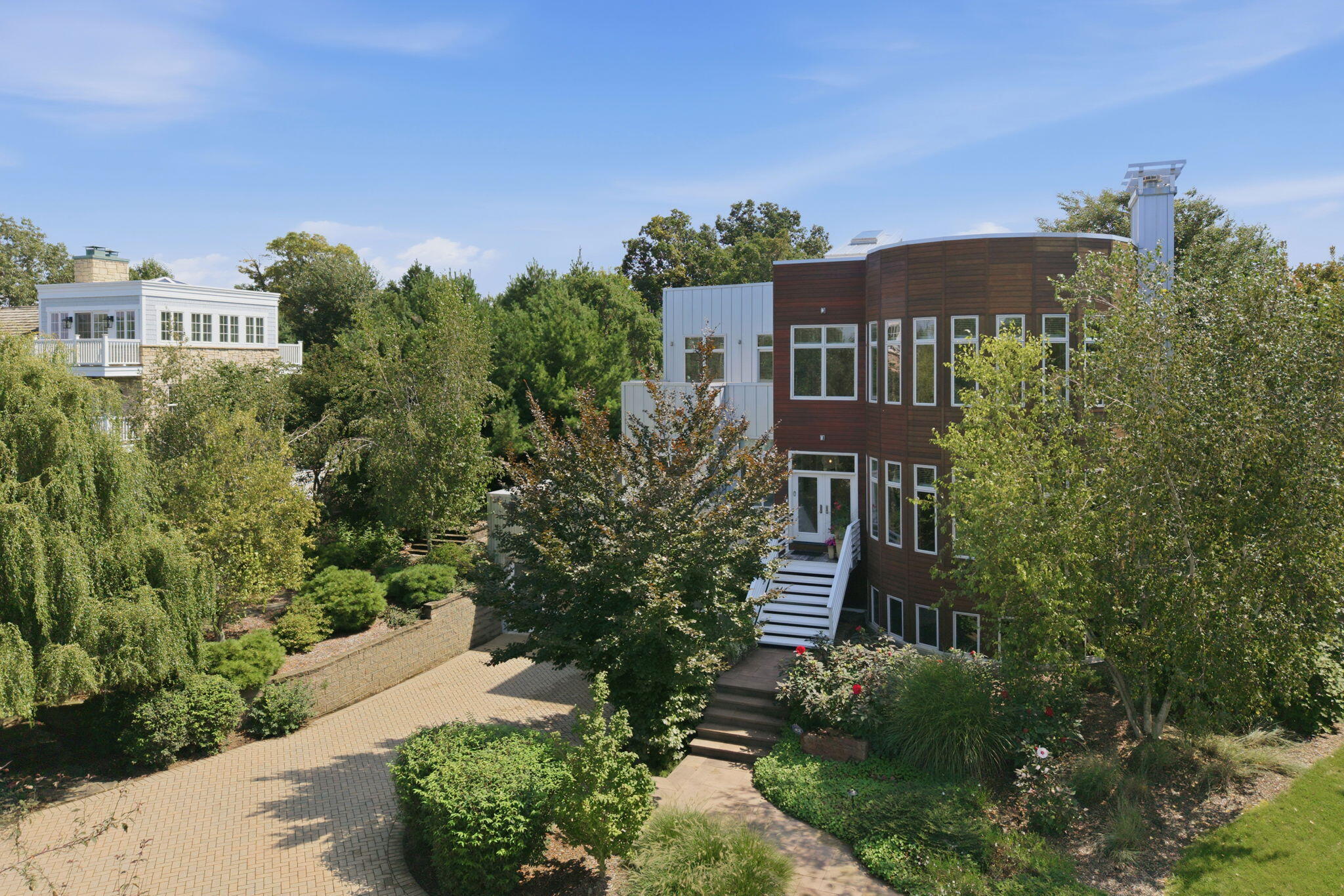 51108 Lake Park Drive