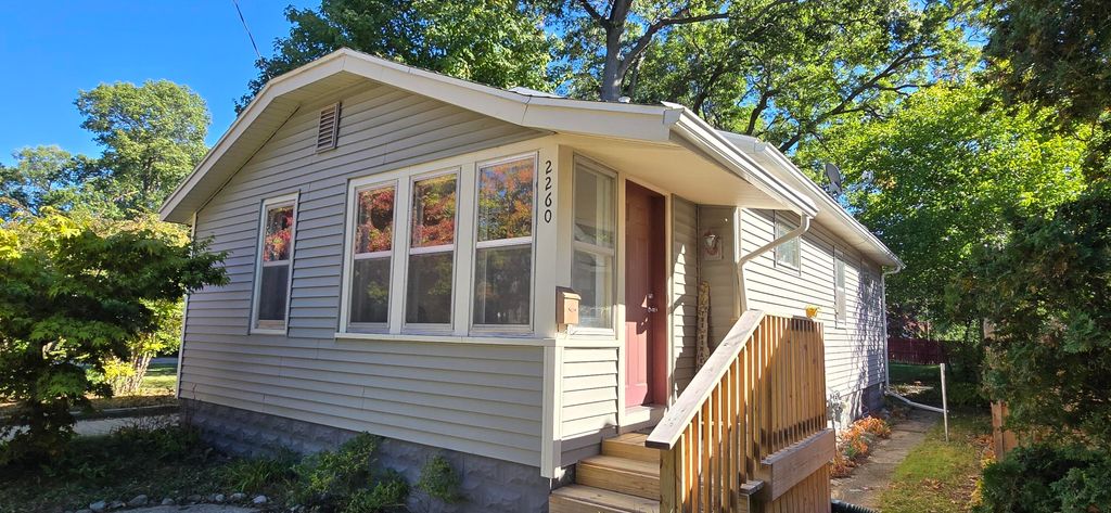Photo of 2260 Estes Street, Muskegon, MI 49441 (MLS # 25052718)