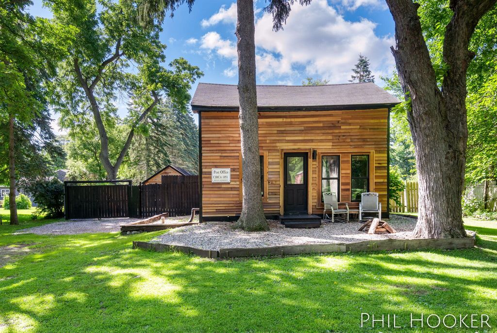 Photo of 13959 Covered Bridge Road NE, Lowell, MI 49331 (MLS # 25036278)