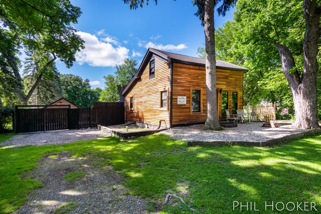Photo of 13959 Covered Bridge Road NE, Lowell, MI 49331 (MLS # 25036278)