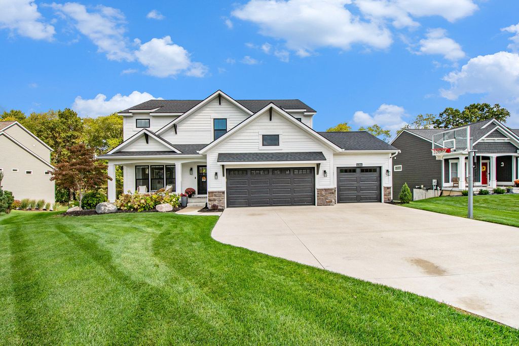 Photo of 12364 Apple Cart Lane SE, Lowell, MI 49331 (MLS # 25051010)