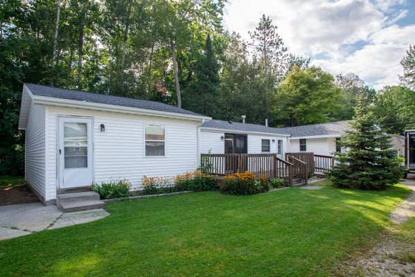 104 DALE DR, HOUGHTON LAKE, MI 48629 - Image bea322d3153dfb52b0fc73c84a20187a/1662948312