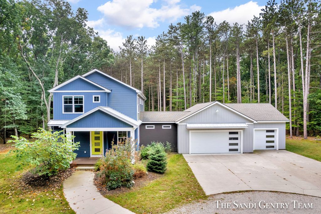 Photo of 14700 Mercury Drive, Grand Haven, MI 49417 (MLS # 24052498)