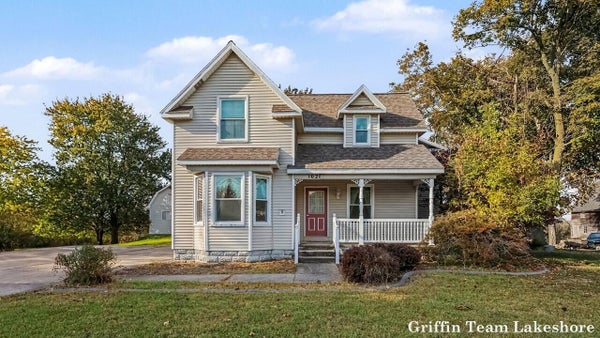 1021 PAW PAW DR, HOLLAND, MI 49423 - Image bf5fb0b7c4c56fe908b9ad7f744c2e3d/104348212