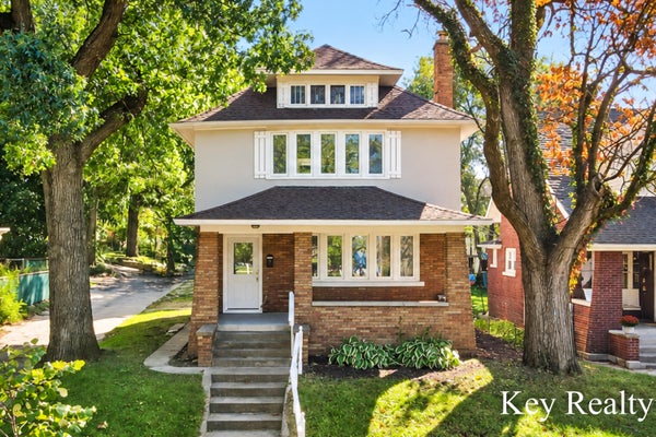 1242 ALEXANDER ST SE, GRAND RAPIDS, MI 49506 - Image bf64a8b72834f682bf6ebccd6670757d/1983870737