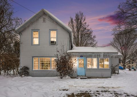 Photo of 140 W Main Street, Hart, MI 49420 (MLS # 25061466)
