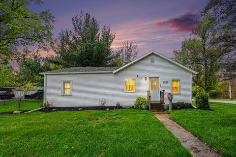 Photo of 3639 Adams Street, Kalamazoo, MI 49008 (MLS # 26019023)