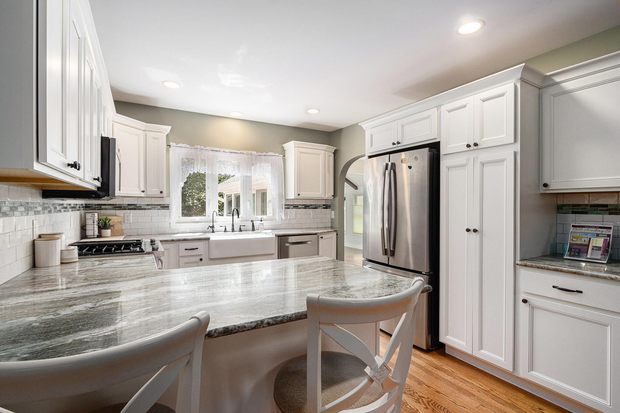 Kalamazoo, Michigan 49006, United States, 4 Bedrooms Bedrooms, ,2 BathroomsBathrooms,Residential,Pending,194764