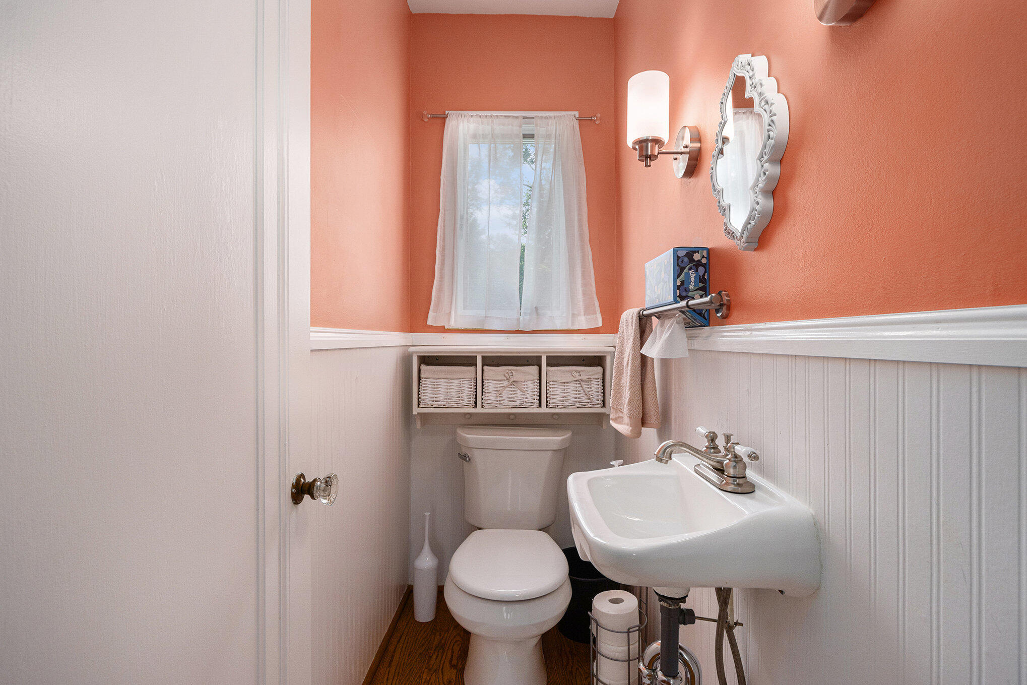 Kalamazoo, Michigan 49006, United States, 4 Bedrooms Bedrooms, ,2 BathroomsBathrooms,Residential,Pending,194764