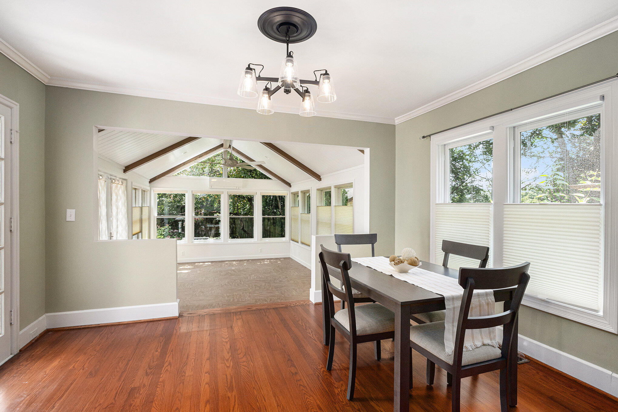 Kalamazoo, Michigan 49006, United States, 4 Bedrooms Bedrooms, ,2 BathroomsBathrooms,Residential,Pending,194764