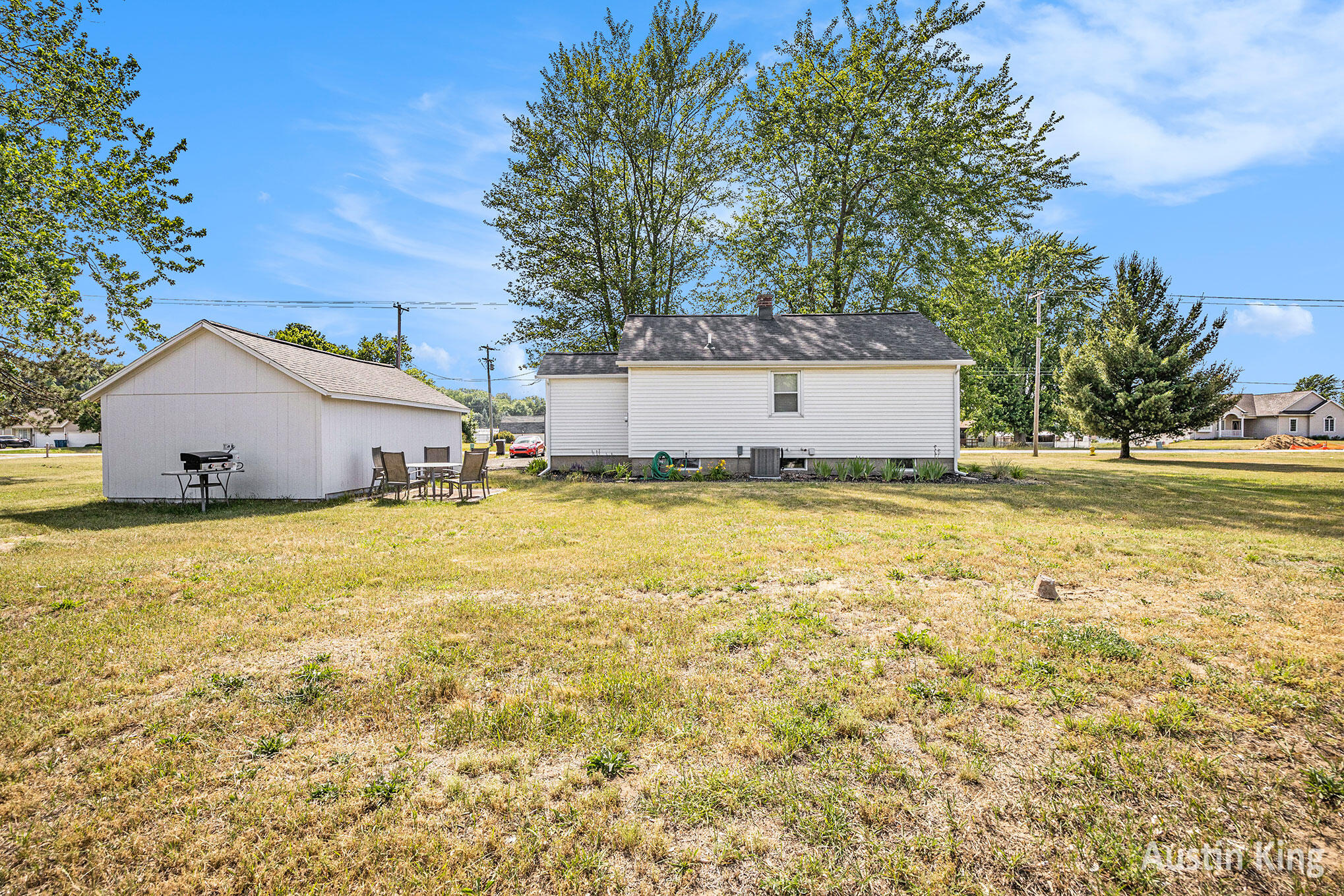 Hudsonville, Michigan 49426, United States, 2 Bedrooms Bedrooms, ,1 BathroomBathrooms,Residential,Pending,154132