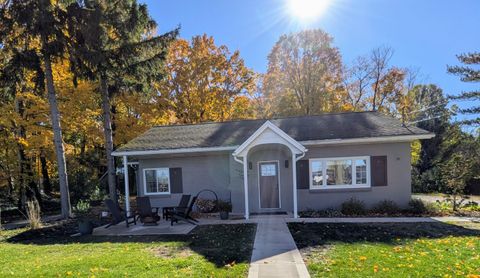 Photo of 1674 S Shore Drive, Holland, MI 49423 (MLS # 26017477)
