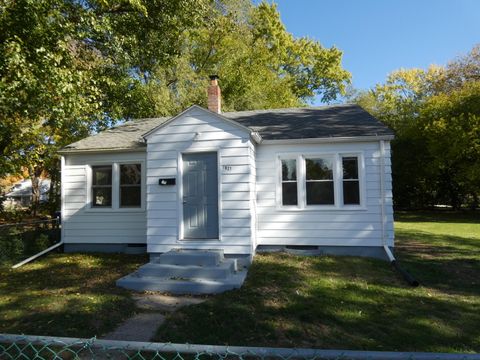 Photo of 1027 Superior Street, Benton Harbor, MI 49022 (MLS # 25055530)