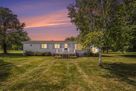 Photo of 6939 Alden Nash Avenue SE, Alto, MI 49302 (MLS # 26005489)