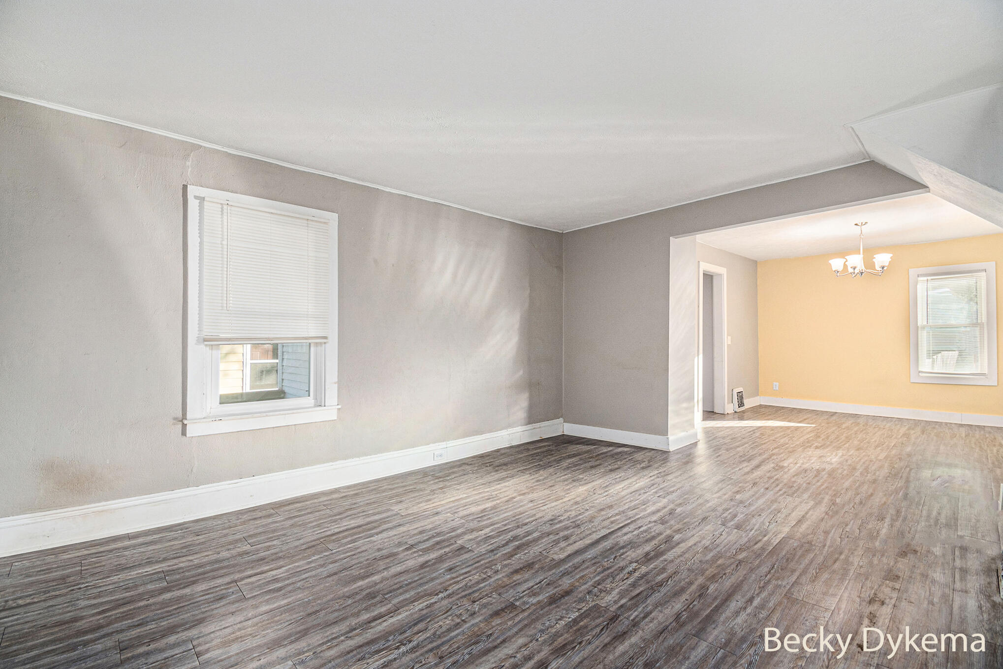 Grand Rapids, Michigan 49505, United States, 3 Bedrooms Bedrooms, ,1 BathroomBathrooms,Residential,Active,245540