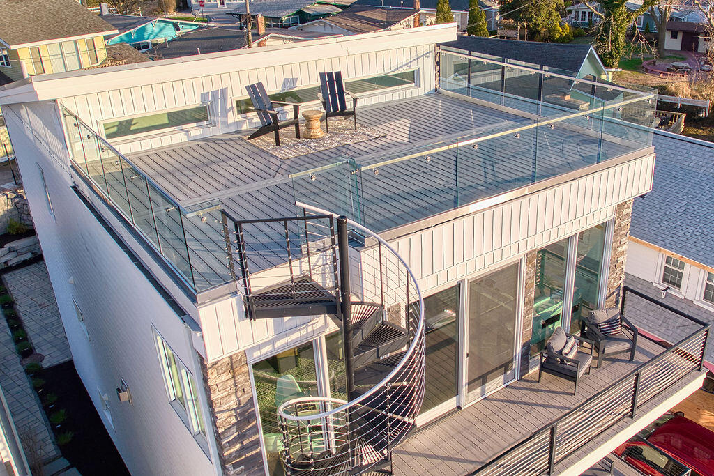 42 Lake Shore Drive