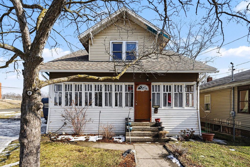 Photo of 34 Stiles Street, Battle Creek, MI 49014 (MLS # 26005701)