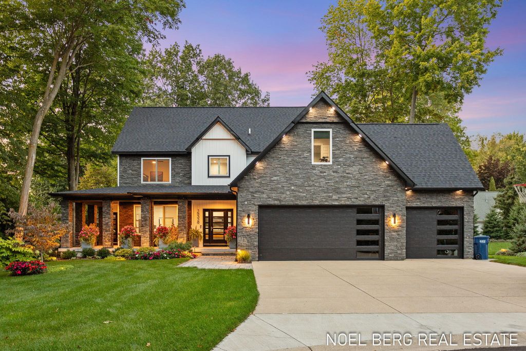 Photo of 15329 Blue Heron Court, Spring Lake, MI 49456 (MLS # 25050710)
