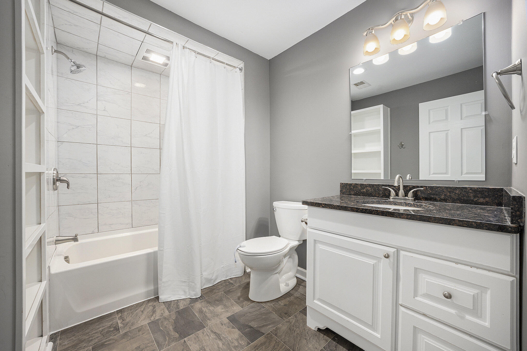 Muskegon, Michigan 49442, United States, 5 Bedrooms Bedrooms, ,3 BathroomsBathrooms,Residential,Pending,181930