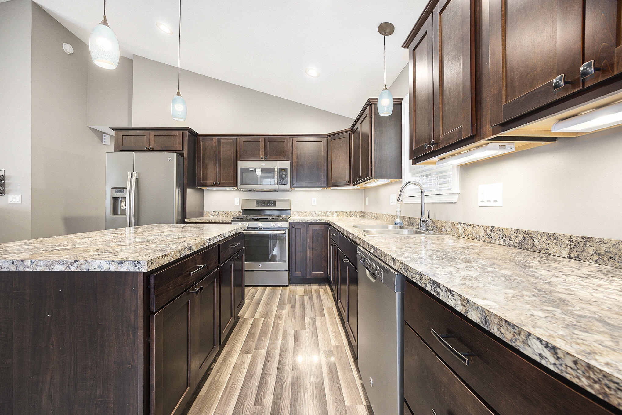 Muskegon, Michigan 49442, United States, 5 Bedrooms Bedrooms, ,3 BathroomsBathrooms,Residential,Pending,181930