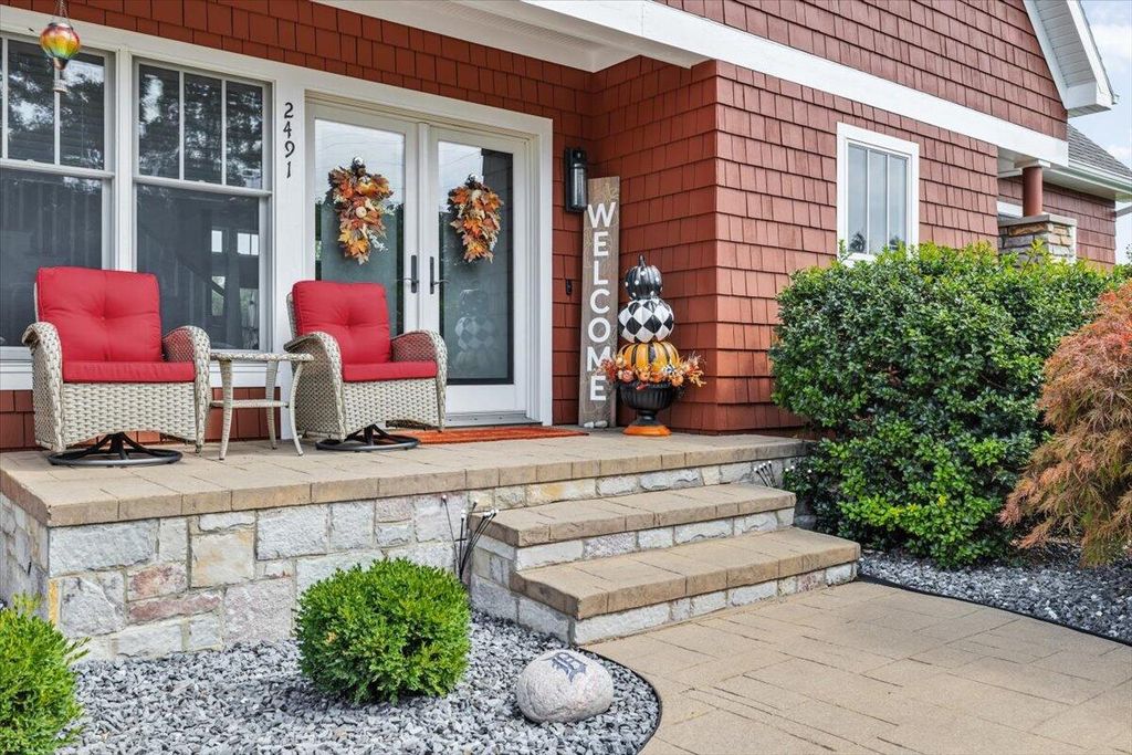 Photo of 2491 Bay Pointe Drive, St. Joseph, MI 49085 (MLS # 26005327)