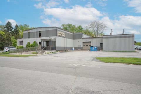 Photo of 202 N Rath Avenue, Ludington, MI 49431 (MLS # 25037767)