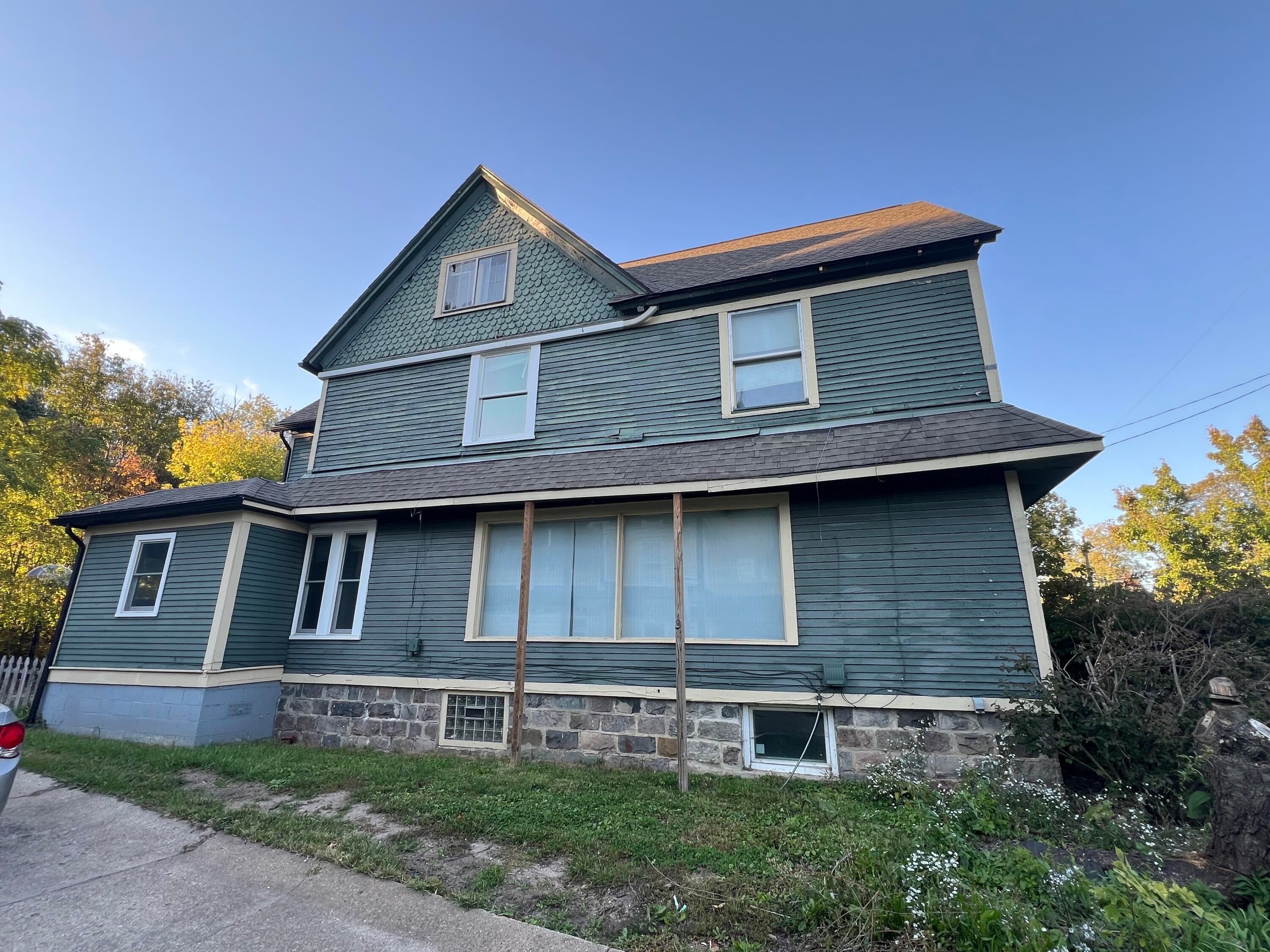 417 Douglas Avenue