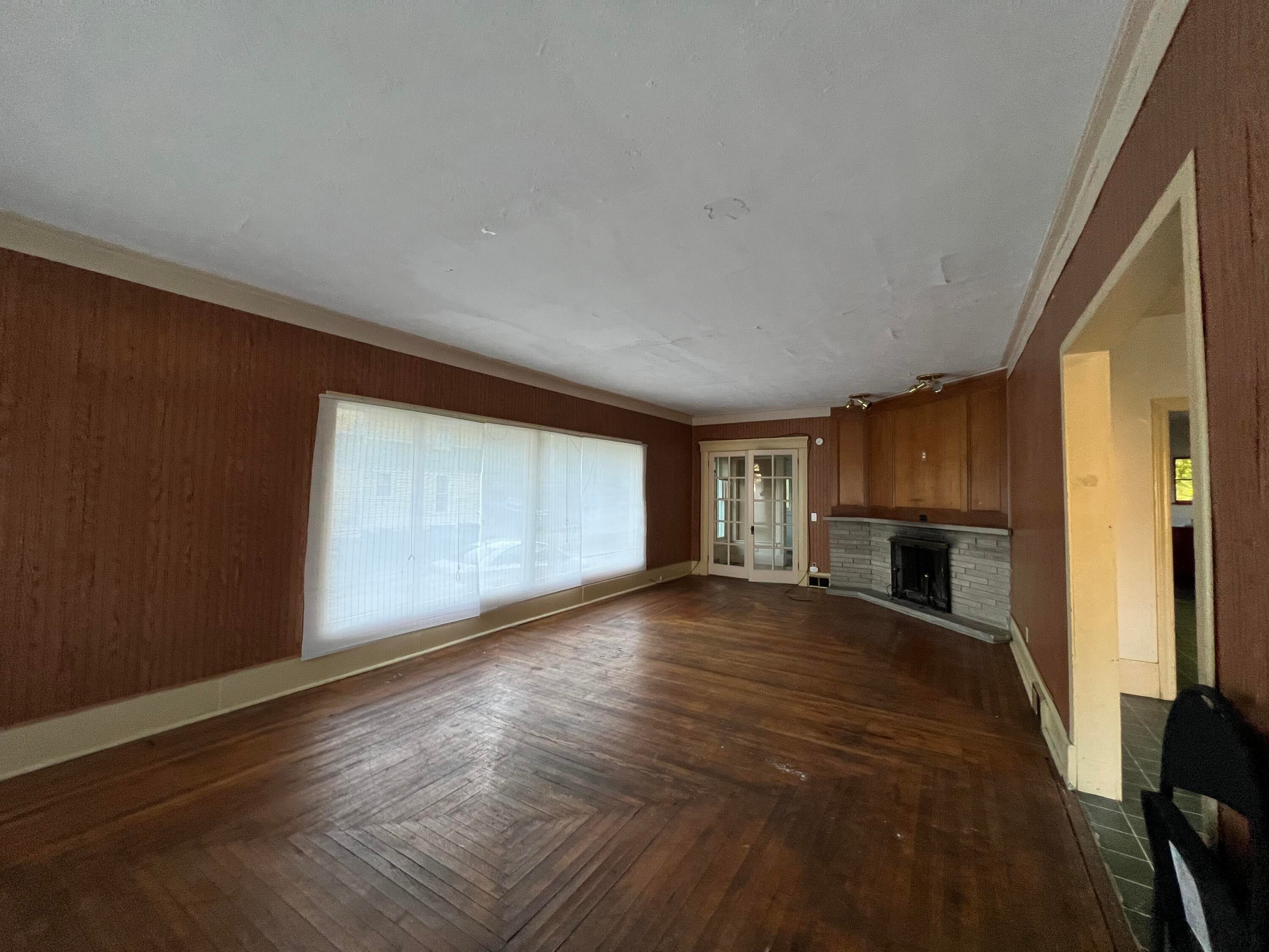 417 Douglas Avenue
