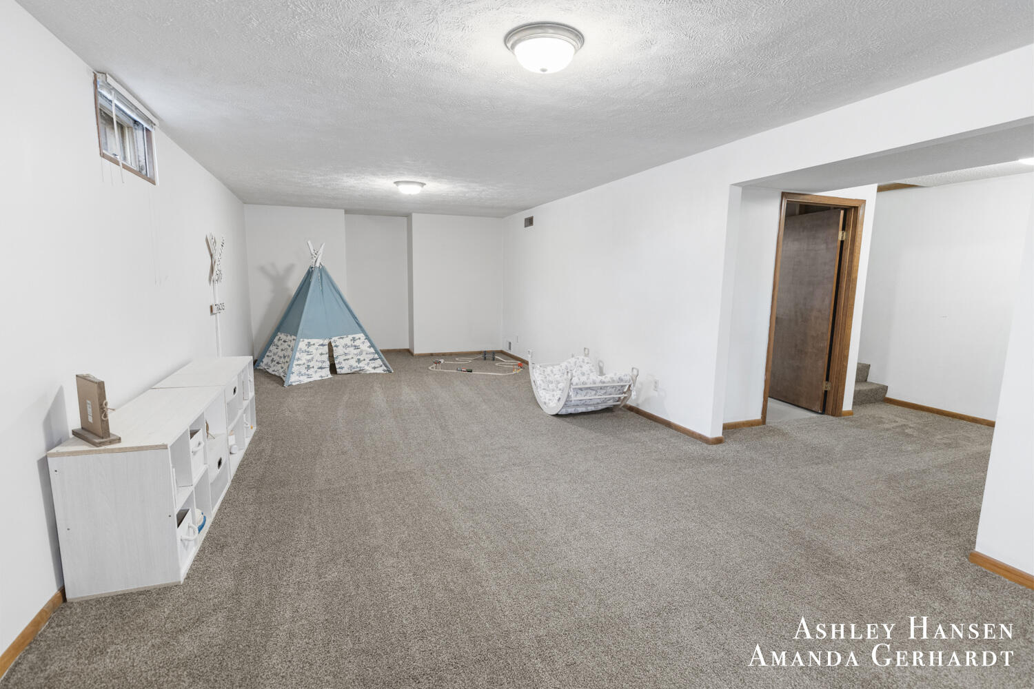 Photo 16 of 23 of 6857 Kuttshill Drive NE house
