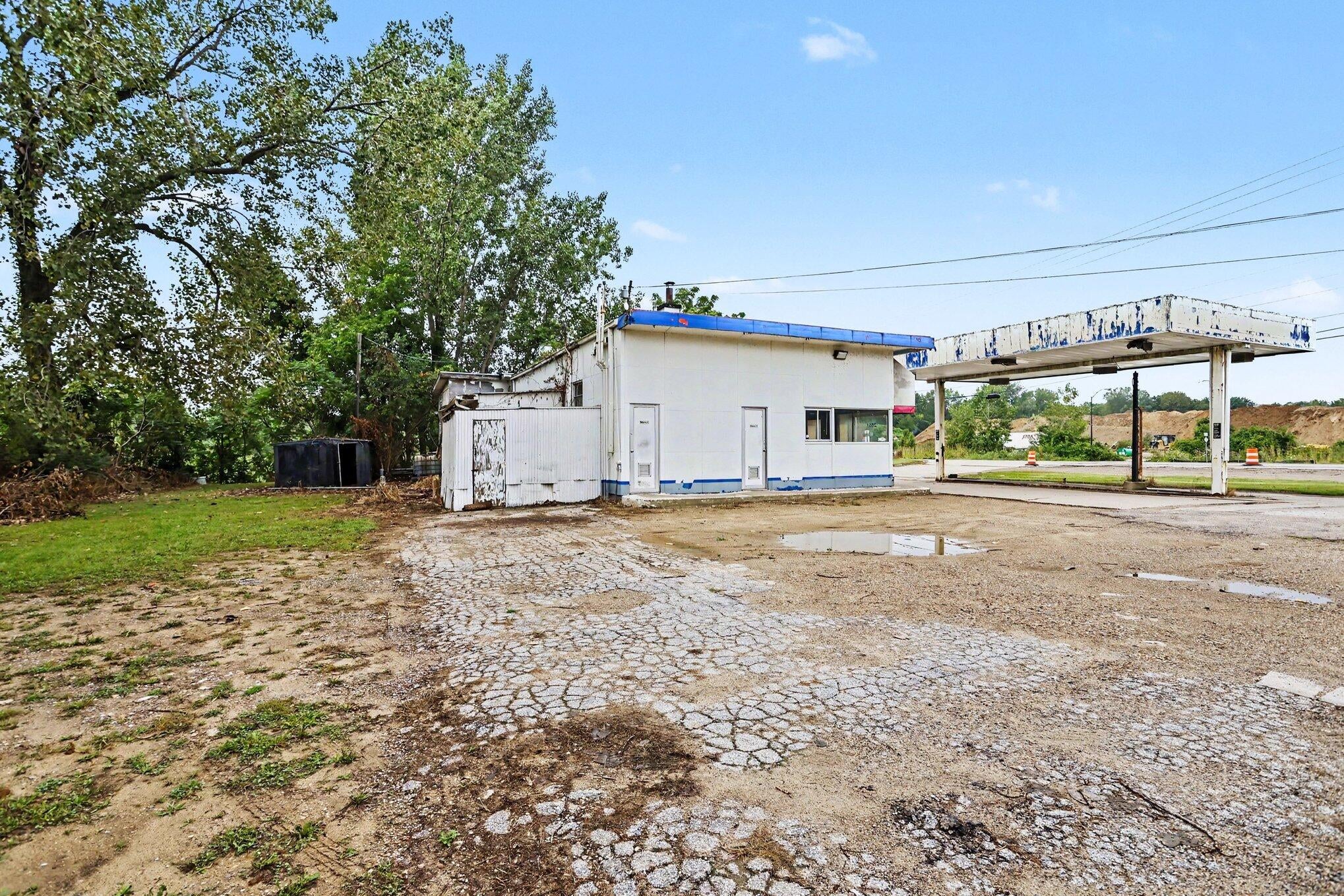 Properties Available 2 - 2 2861 M-139