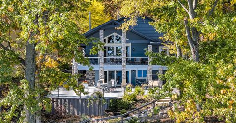 Photo of 2307 Tecumseh Drive, Brooklyn, MI 49230 (MLS # 26008563)