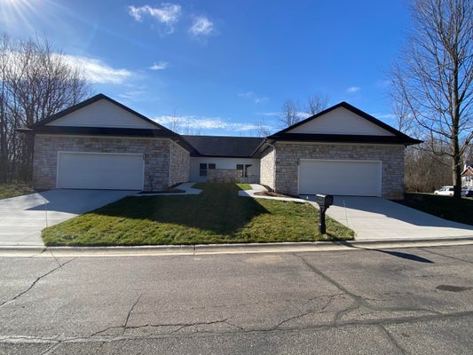 725 VIOLET WAY, SAINT JOSEPH, MI 49085 - Image c13fab9d24cdb018083eaf1dade3c11c/2304187525