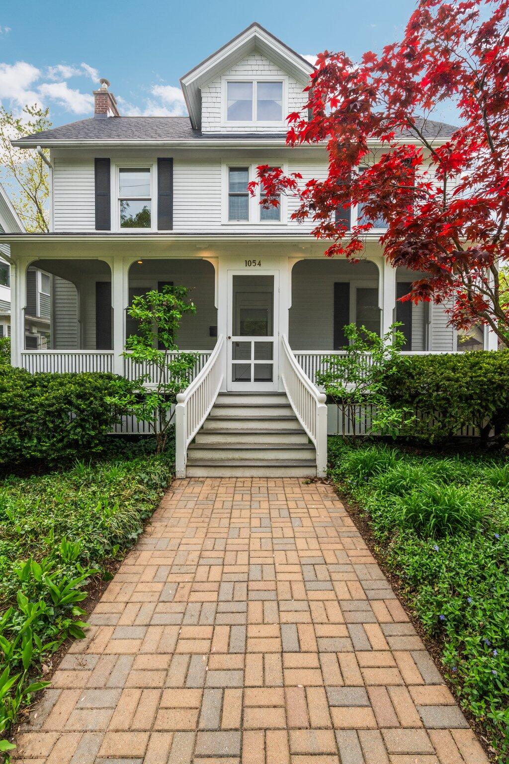 1054 Ferdon Road
