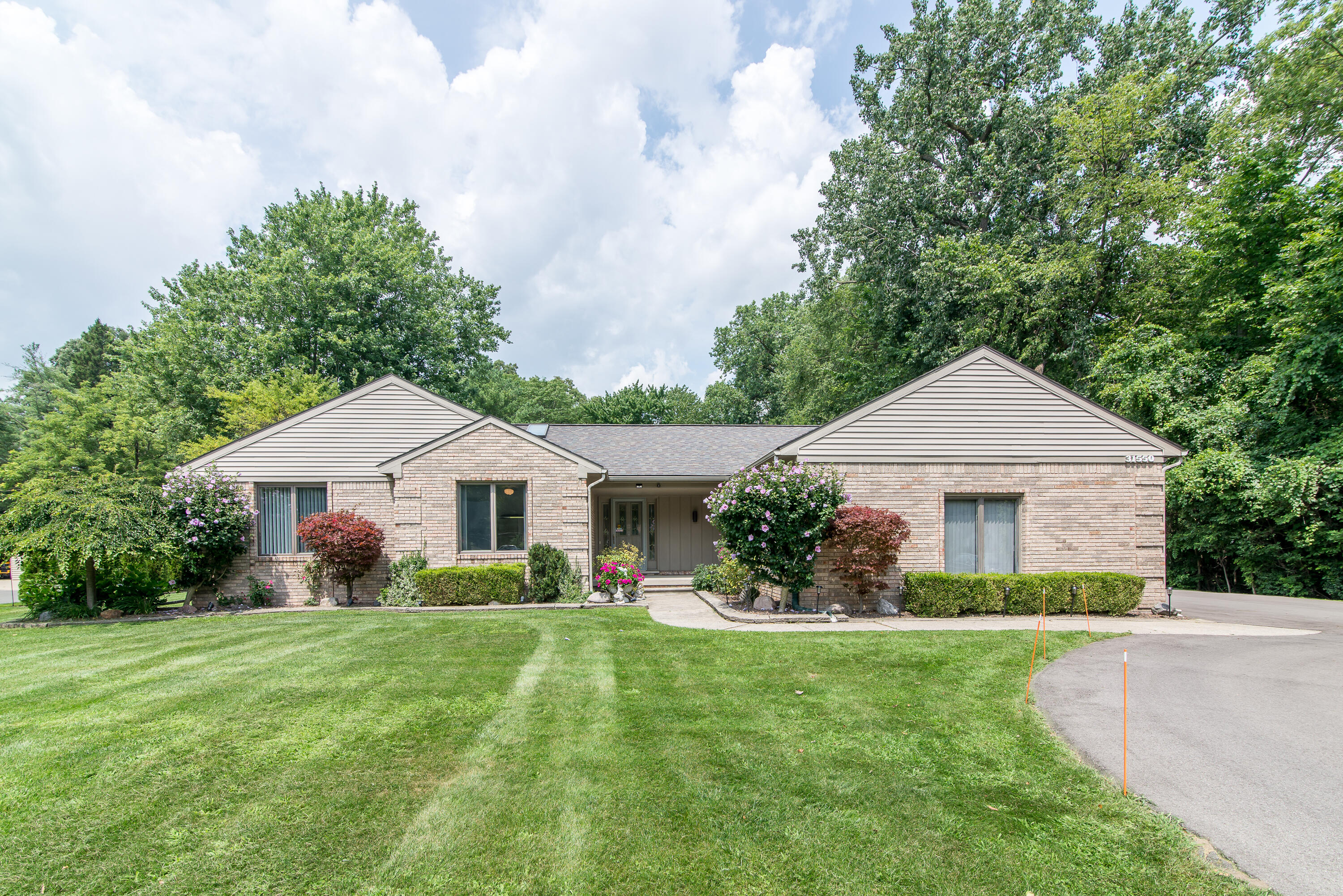 View Livonia, MI 48152 house