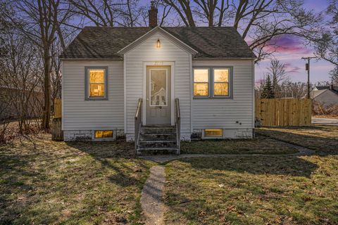 2289 Hughes Avenue, Norton Shores, MI 49441 - MLS#: 25010165