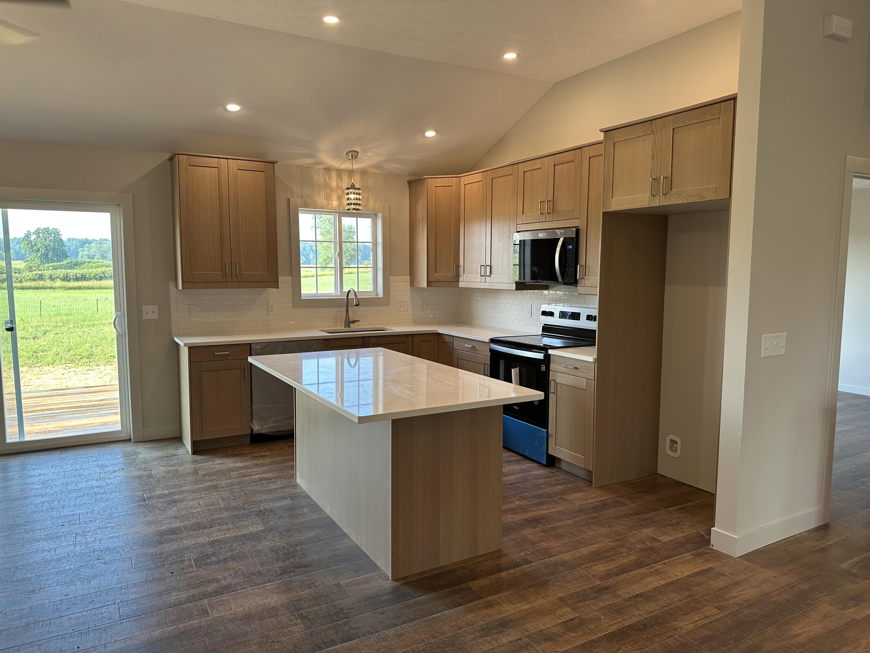 Grass Lake, Michigan 49240, United States, 3 Bedrooms Bedrooms, ,2 BathroomsBathrooms,Residential,Active,129717