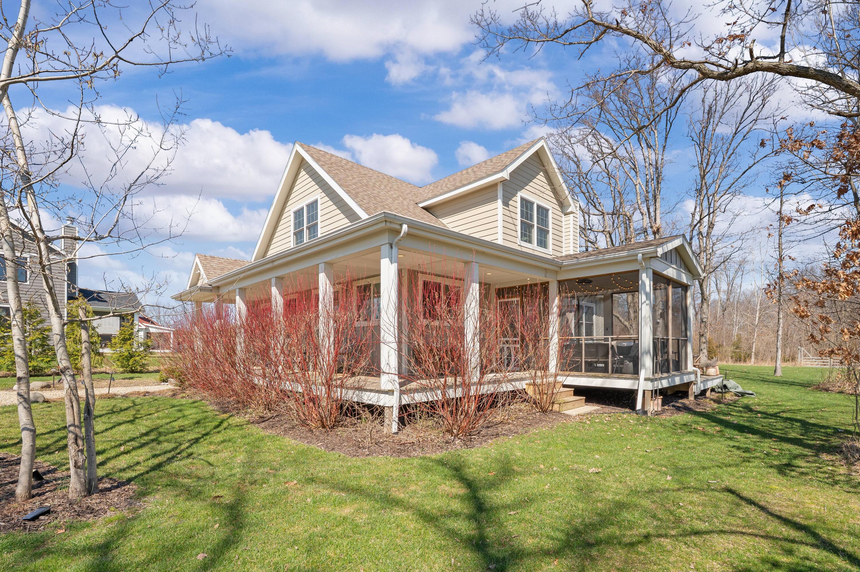 5553 Hidden Pond Lane