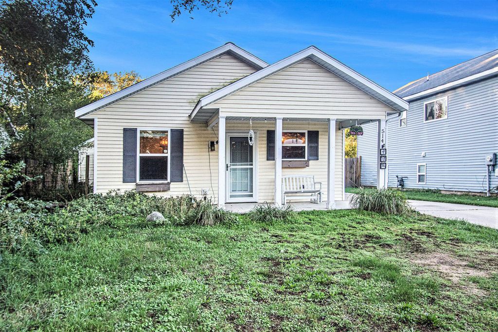 Photo of 514 W 19th Street, Holland, MI 49423 (MLS # 25054107)