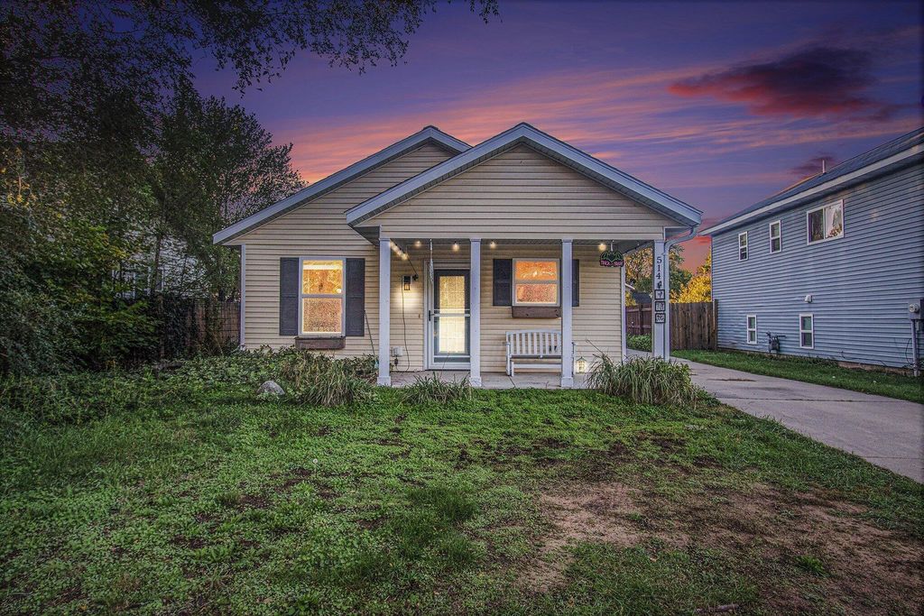 Photo of 514 W 19th Street, Holland, MI 49423 (MLS # 25054107)