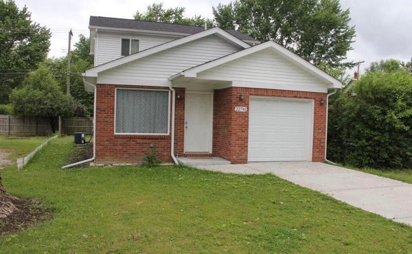 22741 MIDDLEBELT RD, FARMINGTON HILLS, MI 48336 - Image c2723d9fc719b6a1b091c7e7dbd9a9aa/129096299